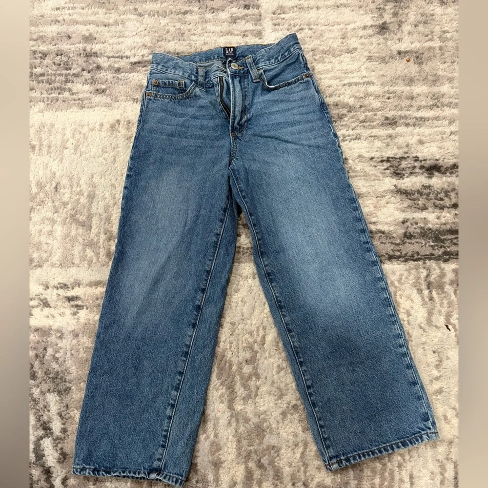 Boys Gap blue 90s relaxed jeans Size 8 Good Condition